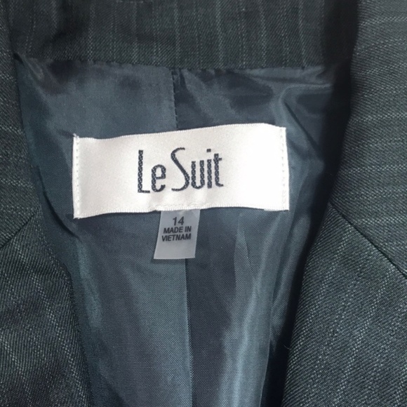 Le Suit Pinstriped Two-Button Blazer PLUS SIZE - Picture 6 of 6
